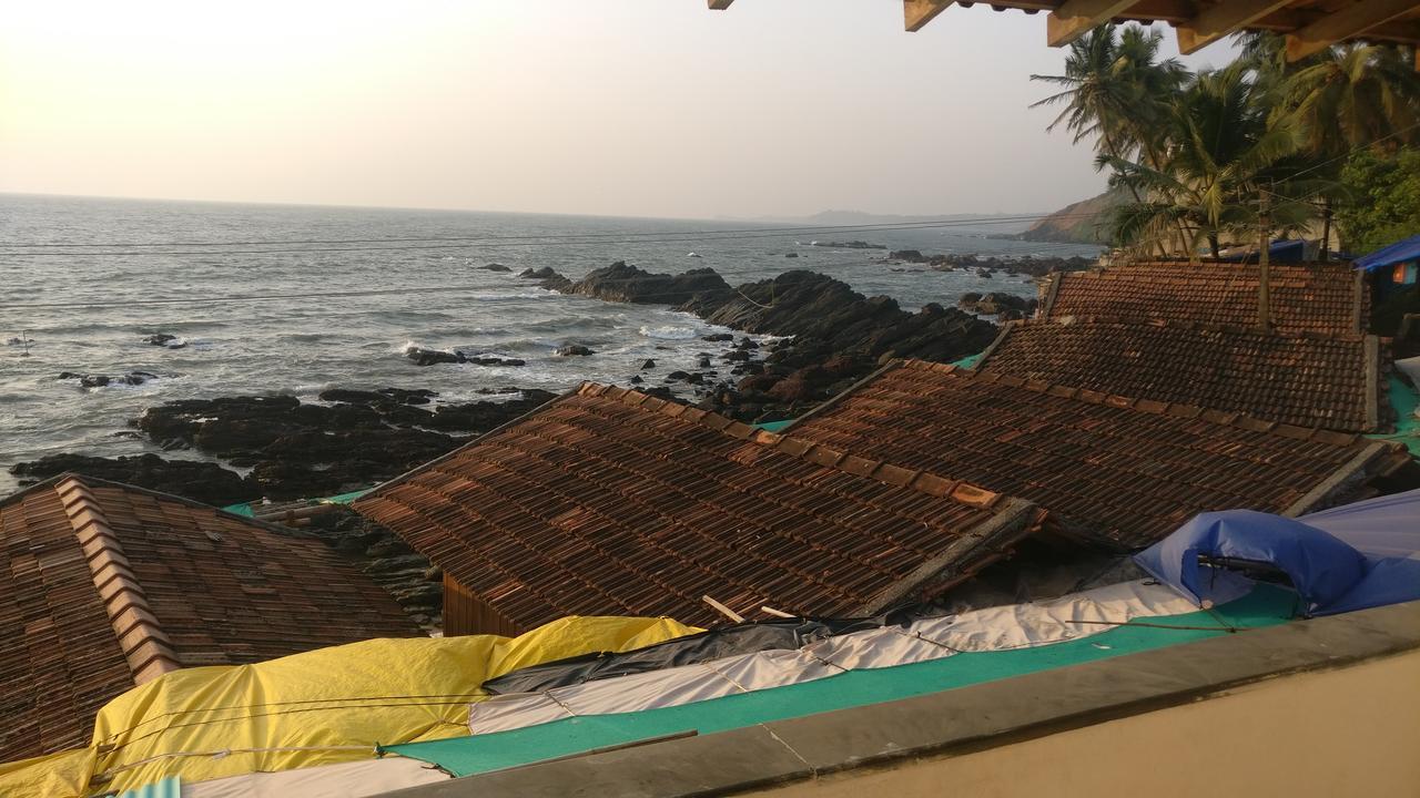 Pitruchaya Cliff Guest house